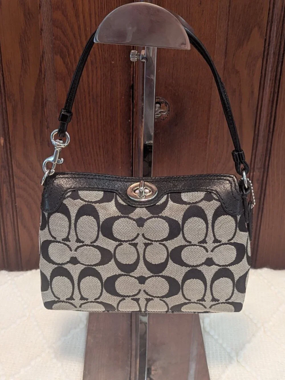 Coach Turnlock Black/Grey Signature Wristlet Mini bag